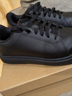 Tredsafe Jenna Women's 7 .5 Black Slip Resistant Work Sneakers